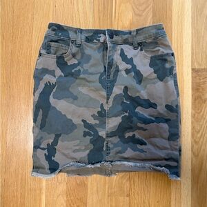 Soho Camouflage Jean skirt